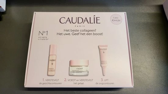 Caudalie Reservatrol - Pakket - Hoge Korting. - Liftend Serum 10ml + Firming Cashmere Cream 15ml + Firming Eye Gel Cream 5ml 3 Caudalie Reservatrol - Pakket - Hoge Korting. - Liftend Serum 10ml + Firming Cashmere Cream 15ml + Firming Eye Gel Cream 5ml