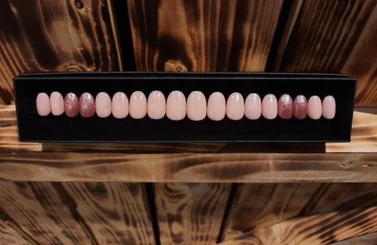 SD Press On Nails - Plaknagels - Gelnagels - 20 Stuks - Handgemaakte Nagels - Nude - Kort Rond 5 SD Press On Nails - Plaknagels - Gelnagels - 20 Stuks - Handgemaakte Nagels - Nude - Kort Rond - Afbeelding 3