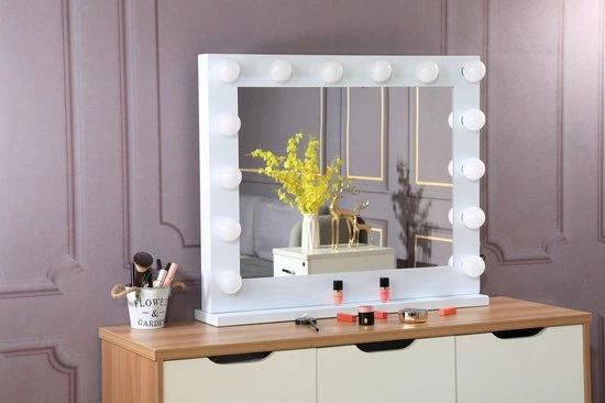 Lichtspiegels Make Up Spiegel Met Verlichting- Hollywood Spiegel - Witte Visagie Spiegel - Dimbaar - 80 X 65 CM - Medium Formaat - Metaal 7 Lichtspiegels Make Up Spiegel Met Verlichting- Hollywood Spiegel - Witte Visagie Spiegel - Dimbaar - 80 X 65 CM - Medium Formaat - Metaal - Afbeelding 5