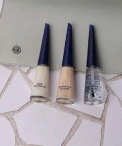 Herome Nail Contour Nagellak White Or Without - Verstevigende Nagellak Voor Parelwitte Nagelranden - Laat Het Nagelbed Langer Lijken - 10ml. -Maybelline-winkel 550x366 8