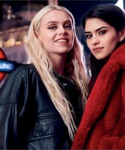 Rimmel London Lasting Finish 25 HR Foundation - 210 Golden Beige -Maybelline-winkel 550x367 3