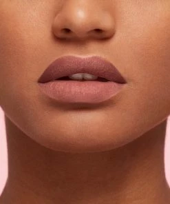 L’Oréal Paris L'Oréal Paris Les Macarons Langhoudende Matte Lipstick - 822 Mon Caramel – Nude – 6,7 Ml 18 L’Oréal Paris L'Oréal Paris Les Macarons Langhoudende Matte Lipstick - 822 Mon Caramel – Nude – 6,7 Ml -Maybelline-winkel 550x550 363