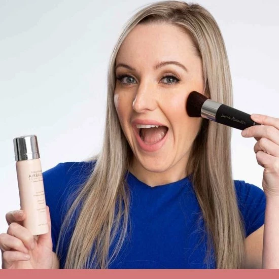 Magic Minerals AirBrush Foundation 3-delige Set By Jerome Alexander – Warm/Beige – Foundation En LiquidSilk Airbrush Primer Kit – Met Gratis Kabuki Kwast - Make-up Met Een Natuurlijke Dekking 10 Magic Minerals AirBrush Foundation 3-delige Set By Jerome Alexander – Warm/Beige – Foundation En LiquidSilk Airbrush Primer Kit – Met Gratis Kabuki Kwast - Make-up Met Een Natuurlijke Dekking - Afbeelding 8