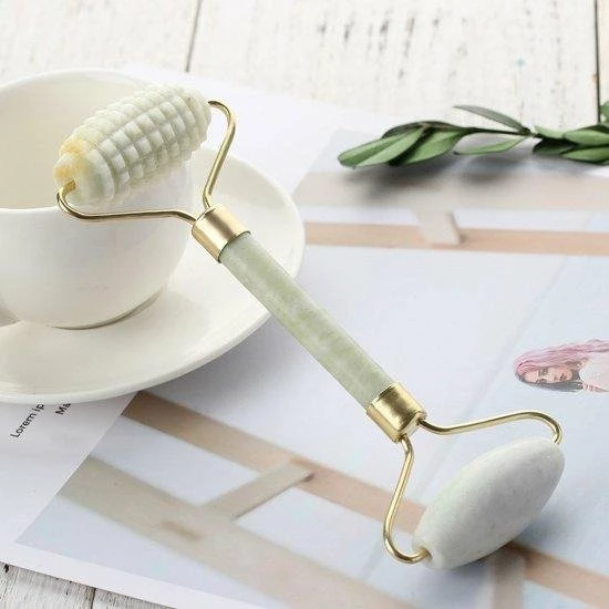 Labizz Jade Roller - Hoge Kwaliteit - Gezichtmassage - Anti Acne - Anti Rimpels - Beautyproduct - Anti Hoofdpijn - Gezichtsroller 3 Labizz Jade Roller - Hoge Kwaliteit - Gezichtmassage - Anti Acne - Anti Rimpels - Beautyproduct - Anti Hoofdpijn - Gezichtsroller