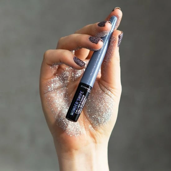 Rimmel London Wonder Swipe Eyeliner - 001 Slay Silver 6 Rimmel London Wonder Swipe Eyeliner - 001 Slay Silver - Afbeelding 4