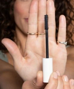 ILIA Beauty - Mascara After Midnight -Maybelline-winkel 550x687 15