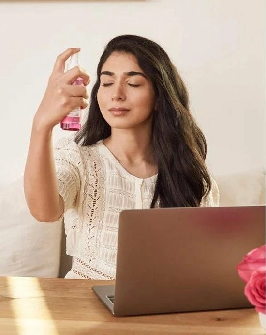 Heritage Store - Rozenwater - 240ml - Rozenwater Biologisch - Rozenolie - Rosewater - Huid & Gezicht - Vegan 6 Heritage Store - Rozenwater - 240ml - Rozenwater Biologisch - Rozenolie - Rosewater - Huid & Gezicht - Vegan - Afbeelding 4