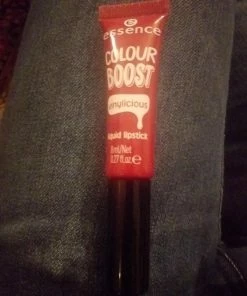 Essence Cosmetics Essence Colour Boost Vinylicious Liquid Lipstick 08 I'llmake You Blush