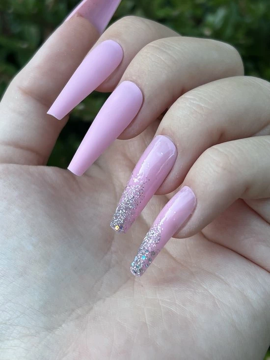 Merkloos Roze Glitter Ombre Nagels - Plaktabs - Plaknagels - Lang 6 Merkloos Roze Glitter Ombre Nagels - Plaktabs - Plaknagels - Lang - Afbeelding 4